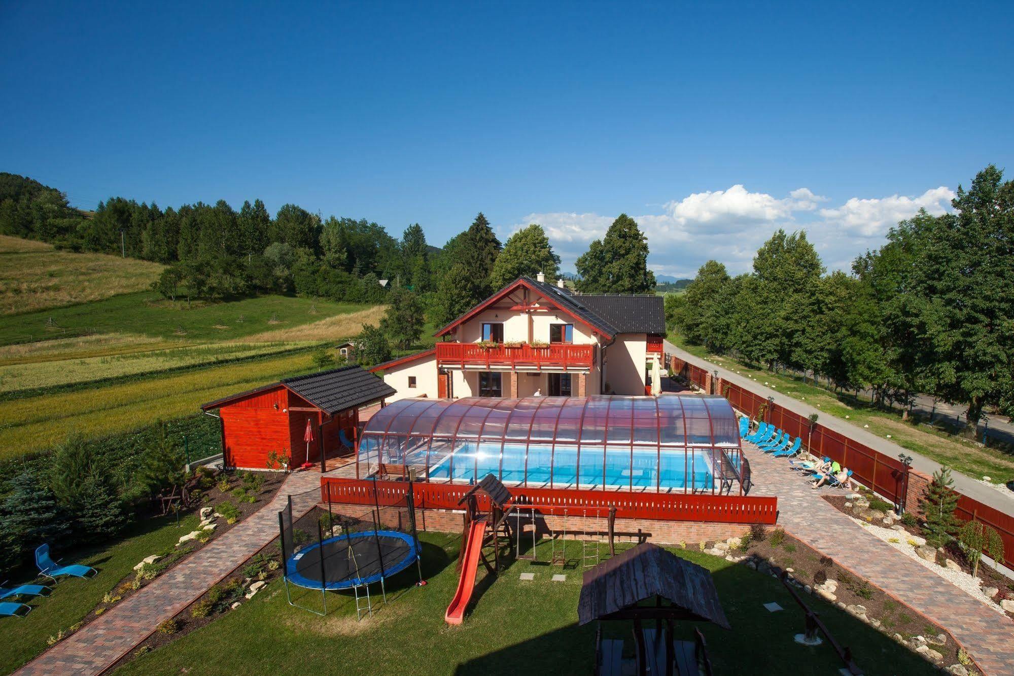 Penzion Motyl Liptovská Teplá Exteriör bild